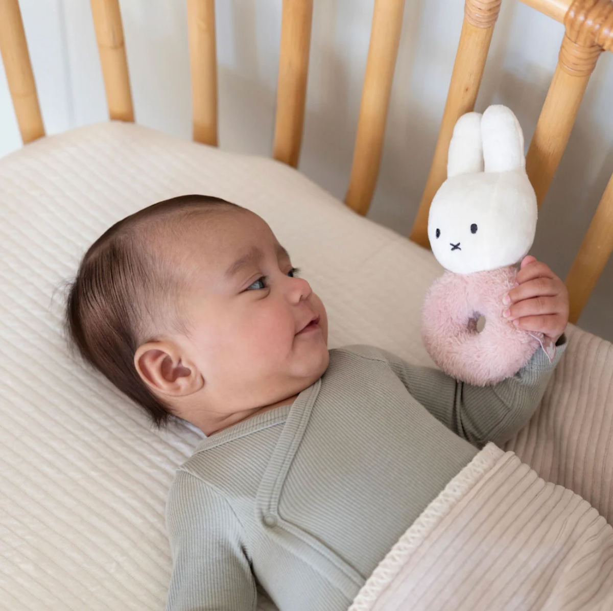 Miffy Rattle Fluffy - Pink