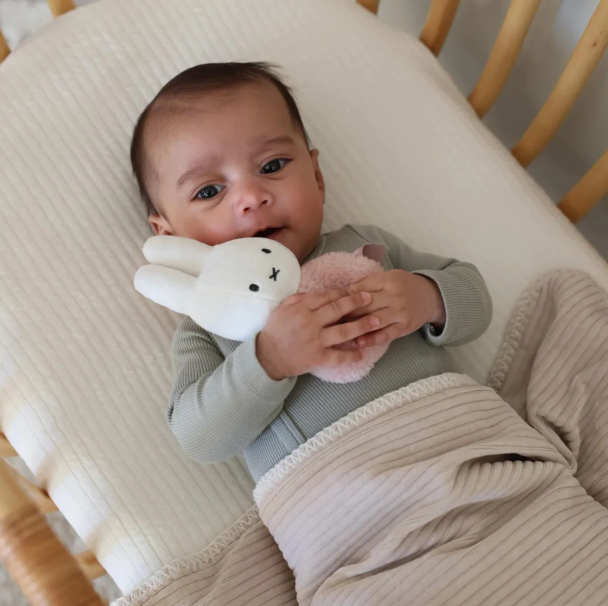 Miffy Rattle Fluffy - Pink