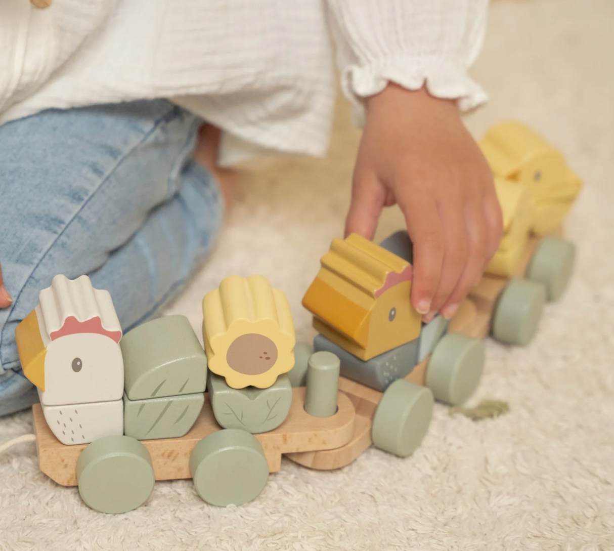 Stacking Train FSC - Little Farm Chicken