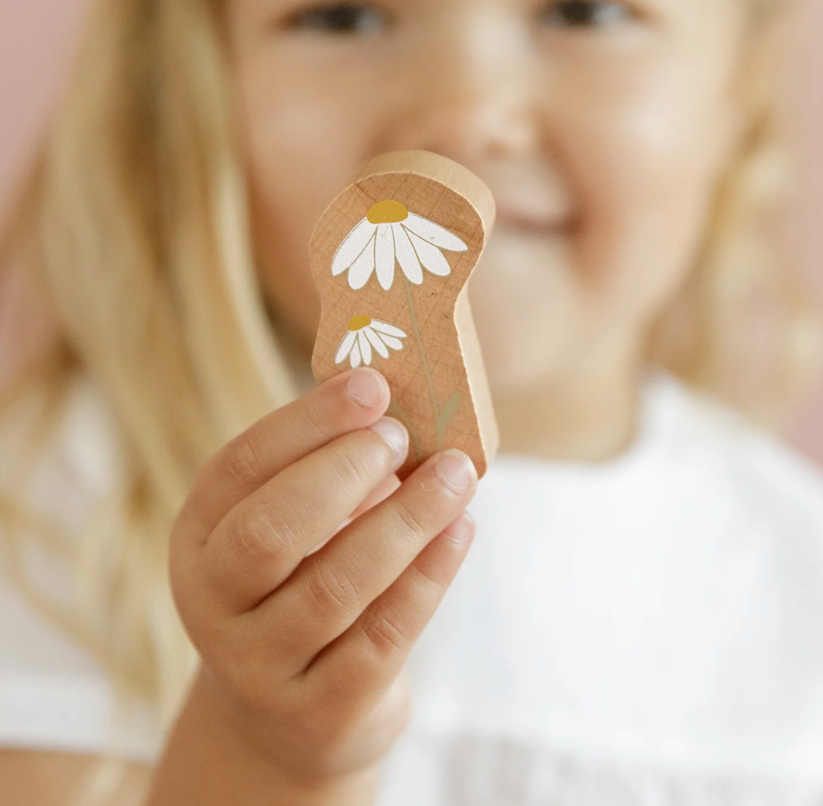 Single building block from Little Dutch Set of a wild flower