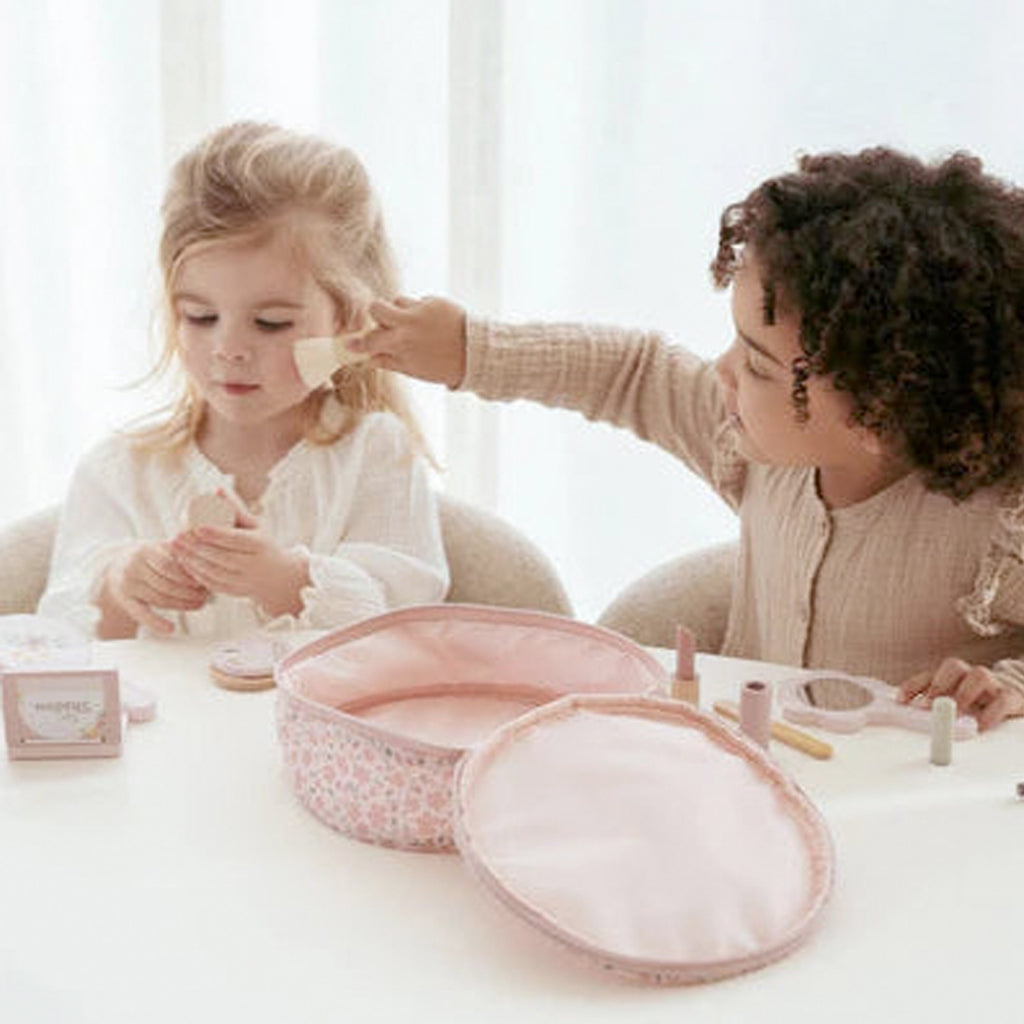 Wooden Make-Up Set