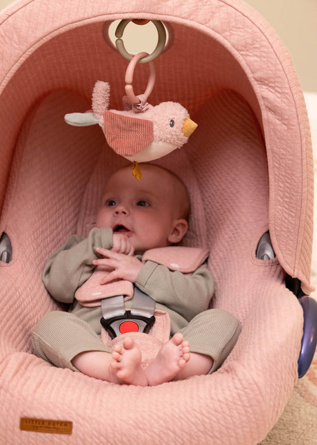 Little Dutch pull-string bird toy showing shaking motion feature